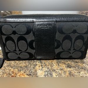 Coach women’s wallet